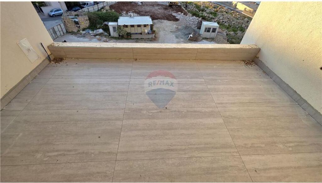 🏢 Appartamento 2+1+2 in Vendita – Lungo Mare, Vlorë