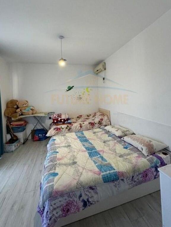 Apartment 2+1+2+ Veranda for sale, Shkozë..