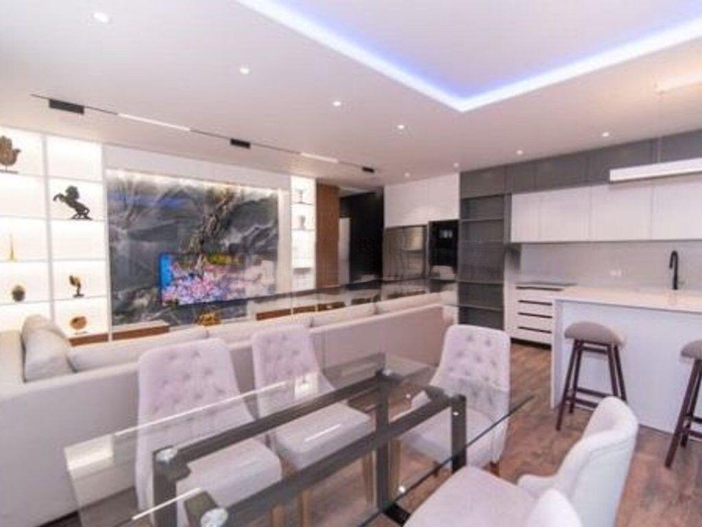 DELUXE APARTMENT FOR SALE 2+1+2+2 Parking Spaces 320,000 €