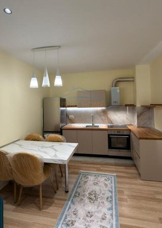 Affitto, Appartamento 2+1+Posto Auto, Golden Tower, Mine Peza, Tirana..