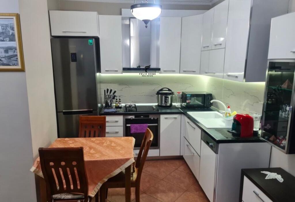 APARTMENT FOR RENT 2+1 CENTER 1200 EURO