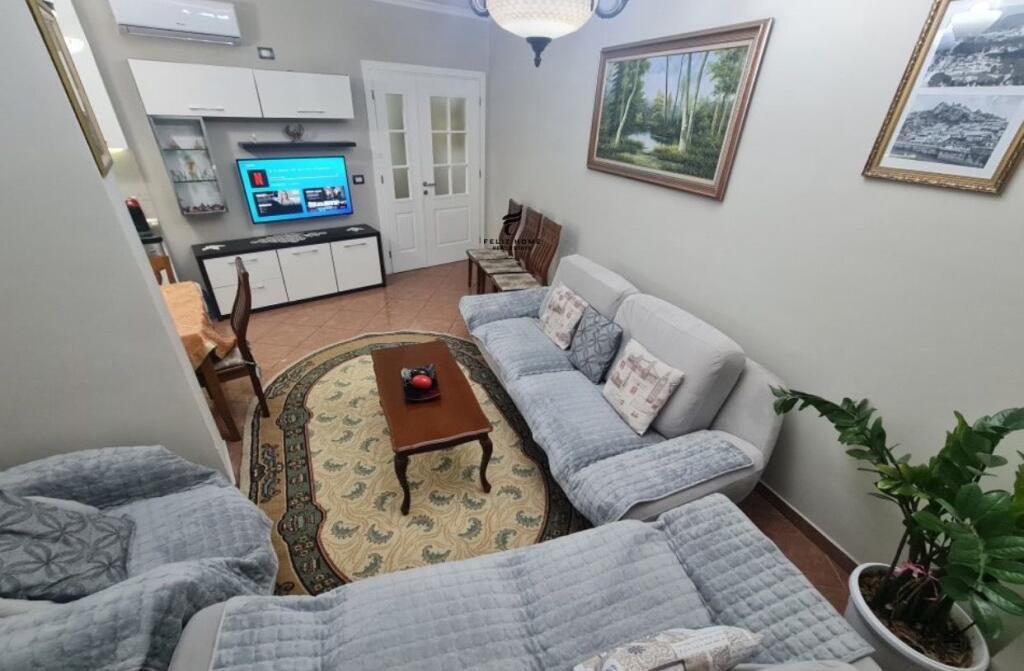 APARTMENT FOR RENT 2+1 CENTER 1200 EURO