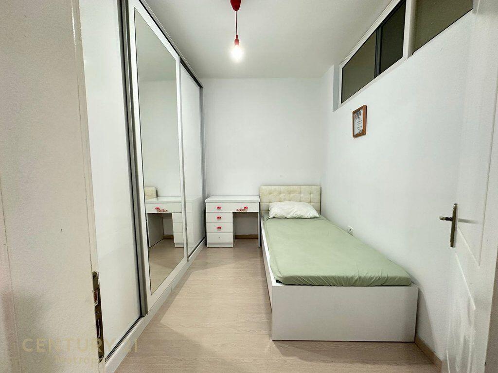 APARTAMENT PER QIRA 2+1 PRANE BAR CIAO-RRUGA E QELQIT!