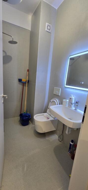 Apartament 1+1 me qira prane Mangalem 21!