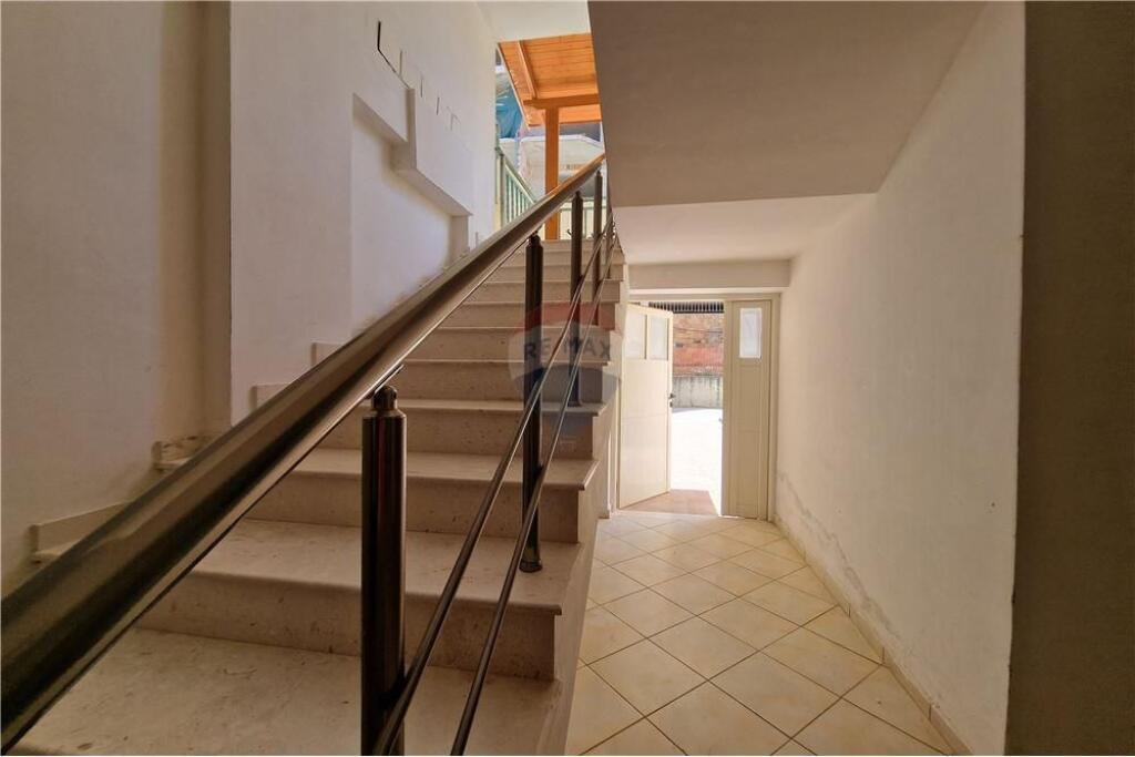 Monolocali in vendita a Uje te Ftohte, Vlore