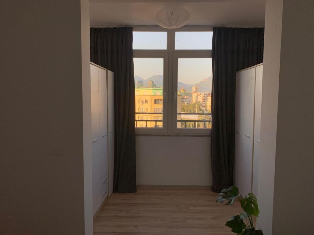 Apartment 1+1 for rent at Komuna e Parisit near Ola Fast