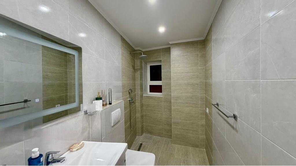 Appartamento moderno 1+1 in affitto, Rruga e Dibres vicino a Medreseja! 500 € /Mese