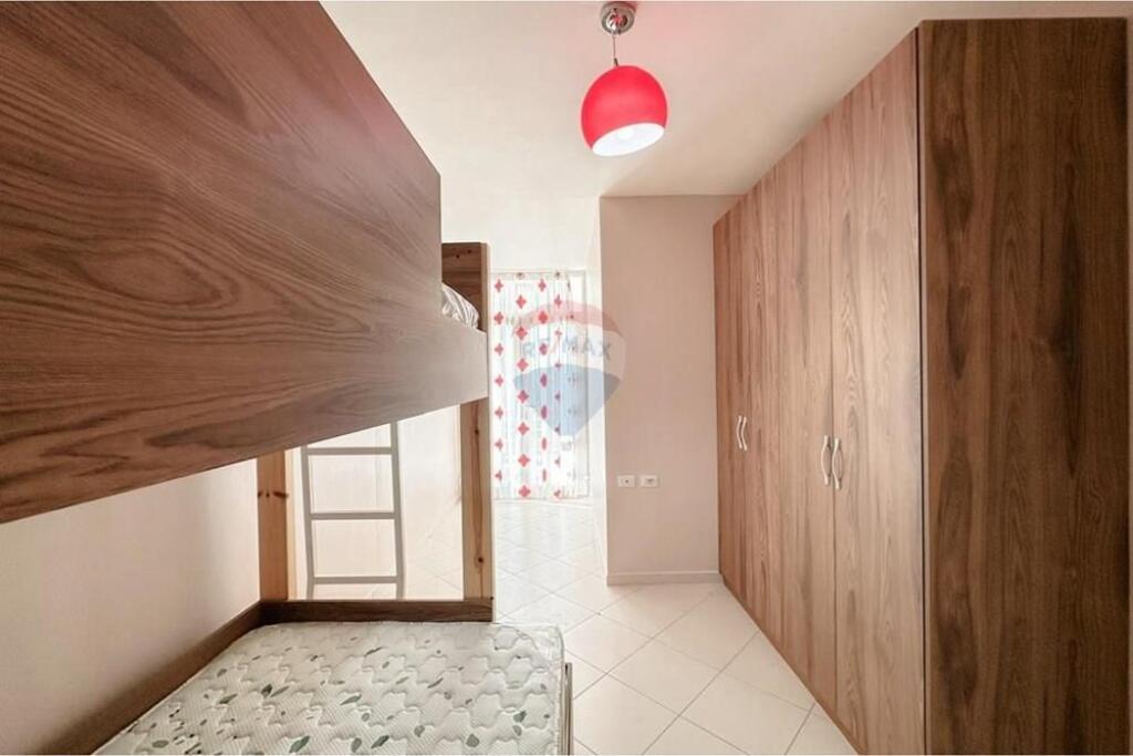 Duplex me dy garazhde tek Kodra e Diellit 1!