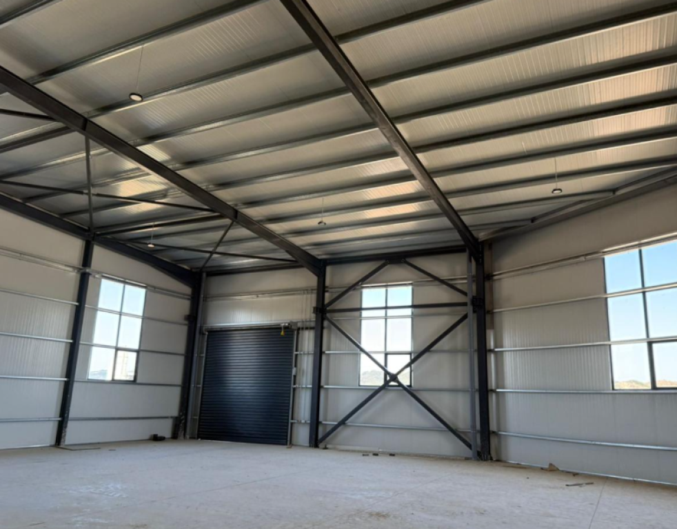 🏭 Kapanon me qira – Vaqarr-1,100m2