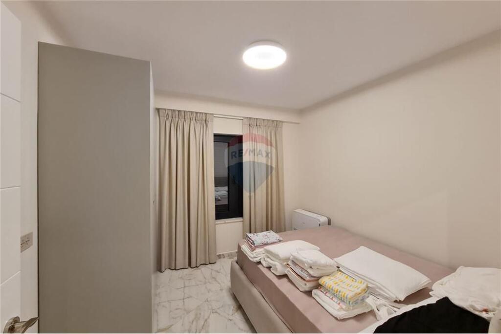 Apartament 2+1 per qira tek Ministria Drejtesis!