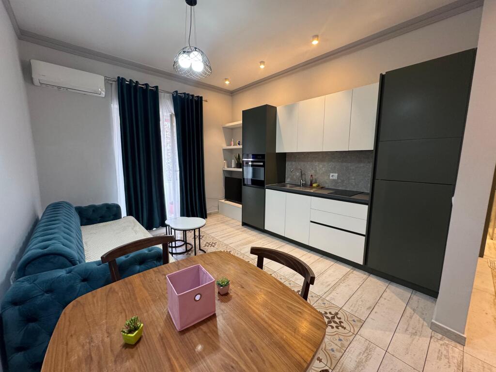 🏡 Jepet me Qira Apartament 2+1 –📍 Rruga e Durrësit 💶 700 € / muaj