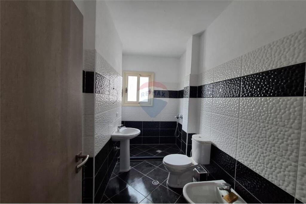 🏡 Appartamento 2+1 in Vendita – Via Gjergj Kastrioti, Vlora