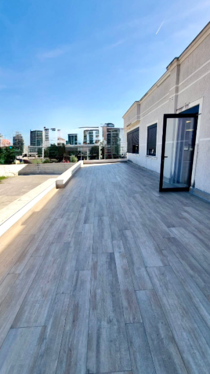 🏢 Ambient Biznesi Premium me Qira – Pranë TEG