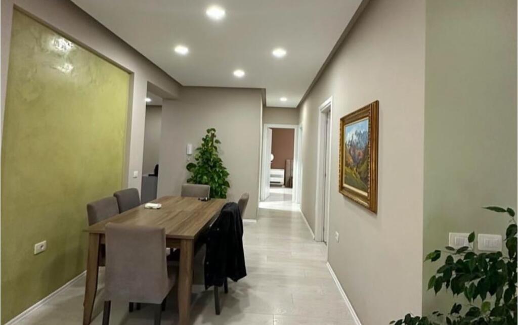 🏡 Jepet me Qira Apartament 3+1+2 + Garazh – Kompleksi FZ