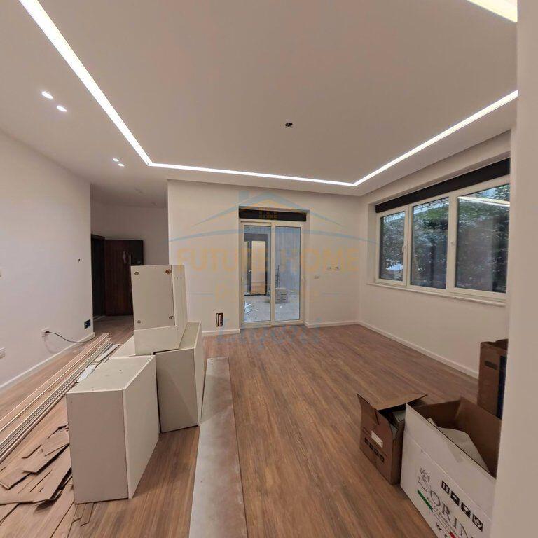 For sale, Apartment 1+1, Eduard Mano Street, Dry Lake, Tirana.