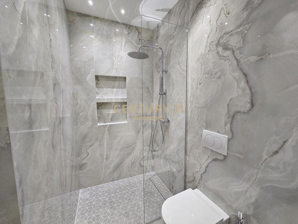 Appartamento 3+1+2 Posti Auto in Vendita a Lake View!! 780.000 € Superficie Totale 192m2