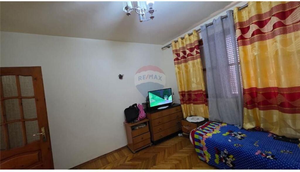 🏢 Appartamento 2+1 in Vendita – Centro di Vlora, vicino al Municipio