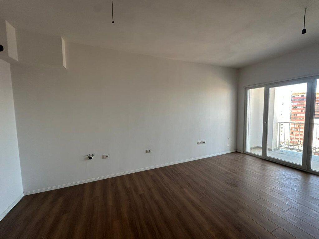 Vendiamo appartamento 2+1+2 in Via Barrikadave 283.000 € Superficie totale 110m2