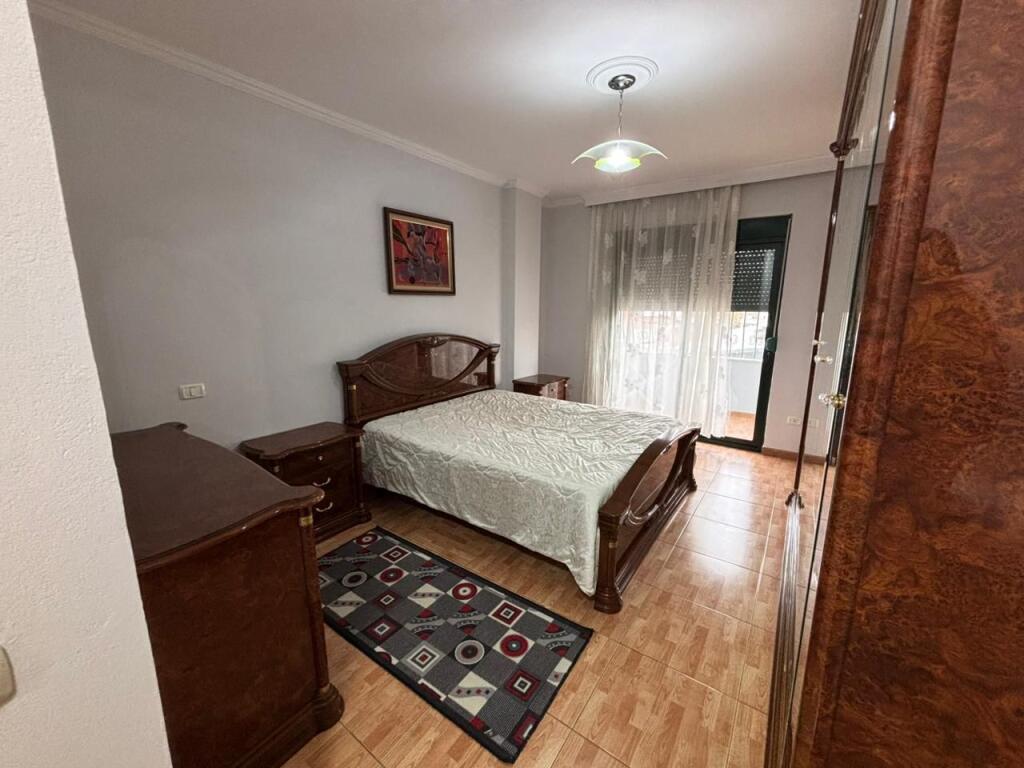 In via Kavaja si affitta 2+1