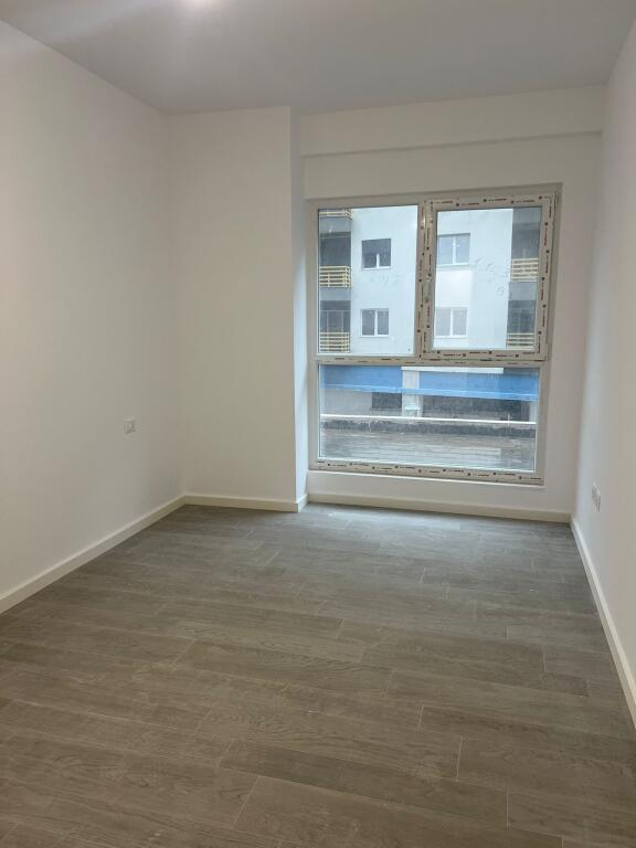 🏢 Ufficio in affitto 2+1+2 – Via Dritan Hoxha (Aura) 