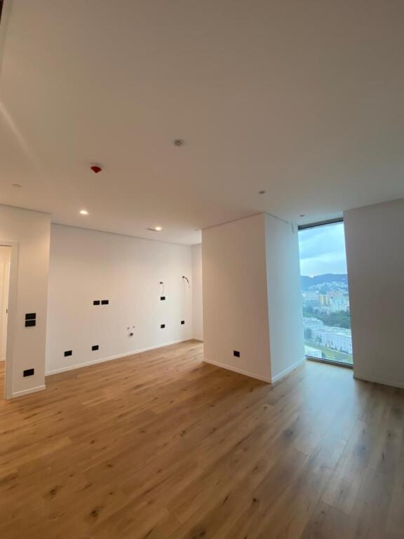 🏢 Ufficio in affitto – Downtown One, Via Elbasan