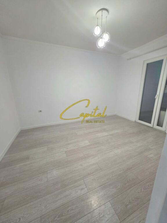 OFFICE FOR RENT 110 M2 KAVAJES STREET 800 EURO