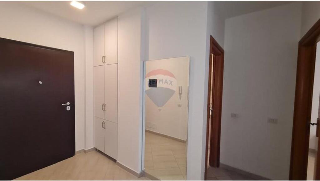 🏡 Apartament 1+1 për Shitje – Lungomare, Vlorë