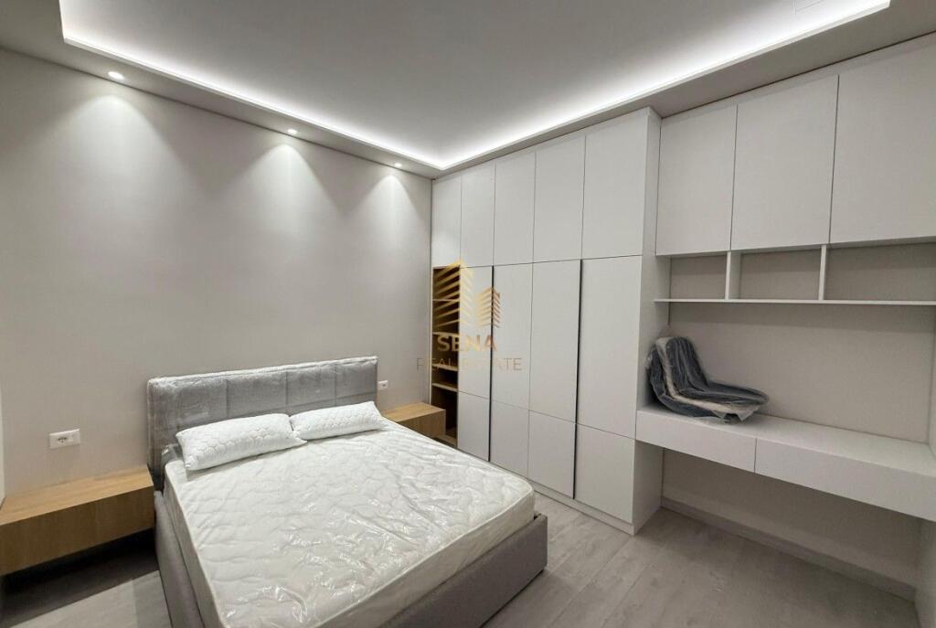 Rent, Apartment 1+1, Center – Zogu i Pare Boulevard, 700 Euro/month