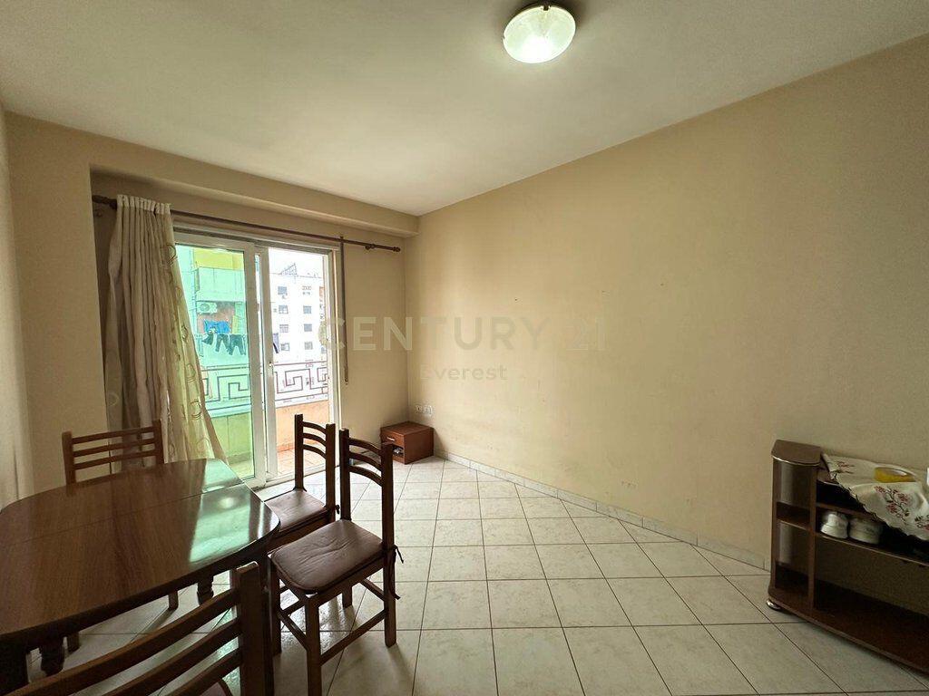 5 MAJI, APARTAMENT 1+1 PER QIRA 350 € /Muaj