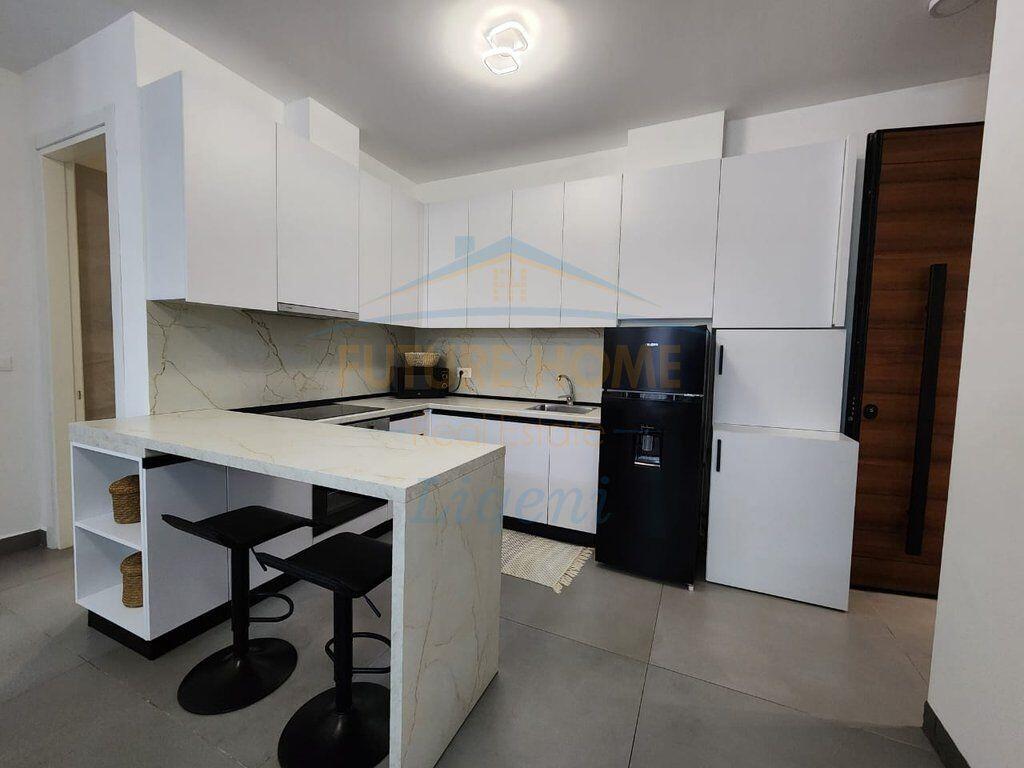 Affitto, Appartamento 2+1+Veranda+Posto Auto, Complesso Forest, Tirana