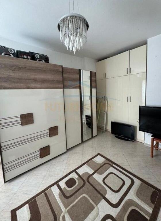 Shitet, Apartament 1+1, Rruga Muhamed Deliu,Fres
