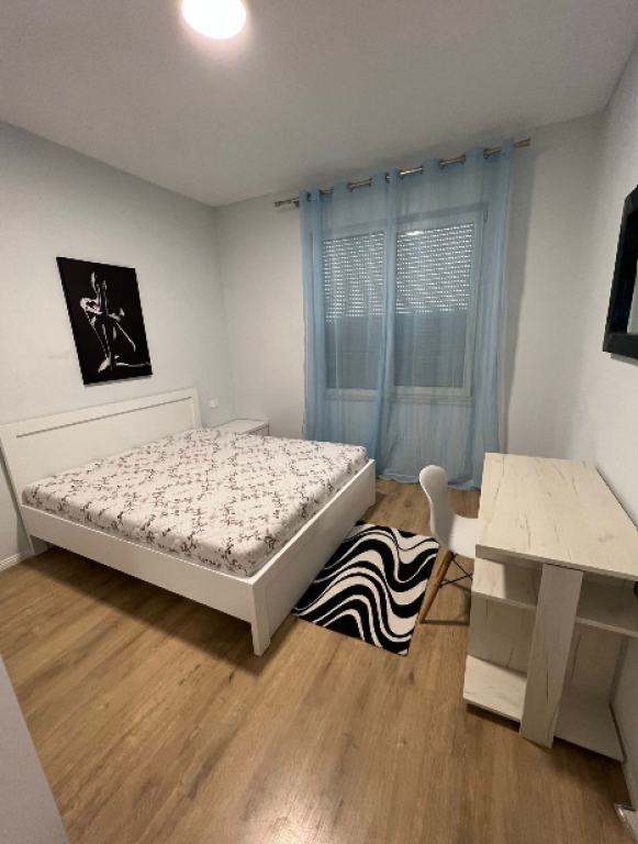 🏠 Appartamento moderno 2+1+2 in affitto  📍 Via Dritan Hoxha – Zona Aura