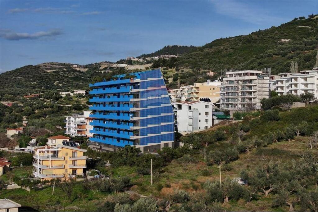 🏢 Apartament 1+1 për Shitje – Lungomare, Vlorë