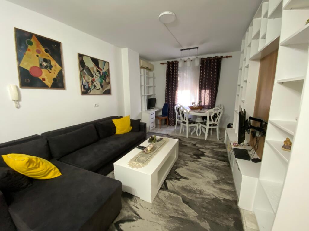 1+1, furnished at dixhitalbi in the municipality of Parisi, 600 euros