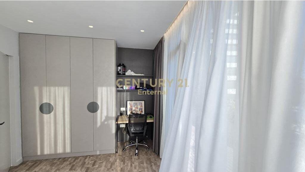 Appartamento 3+1+2 Posti Auto in Vendita a Lake View!! 780.000 € Superficie Totale 192m2