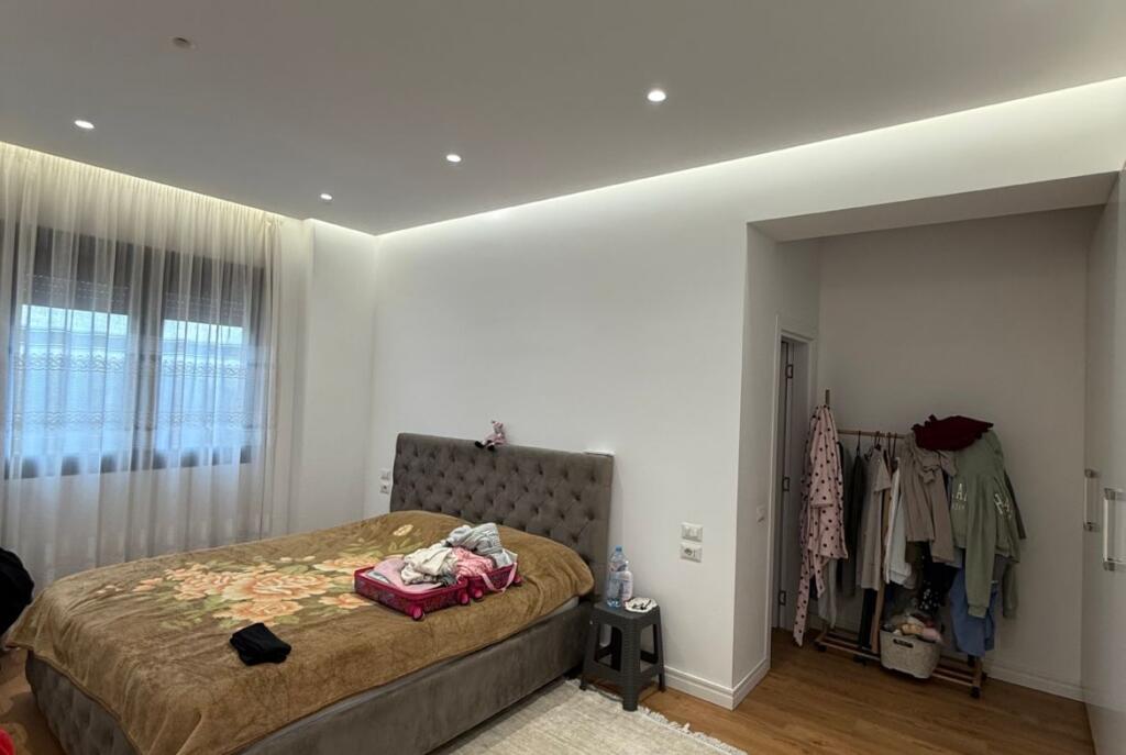 Tek Vilat Alexandros, Shitet Apartament I Investuar Me Cmim Okazion 1460 Euro/m²!