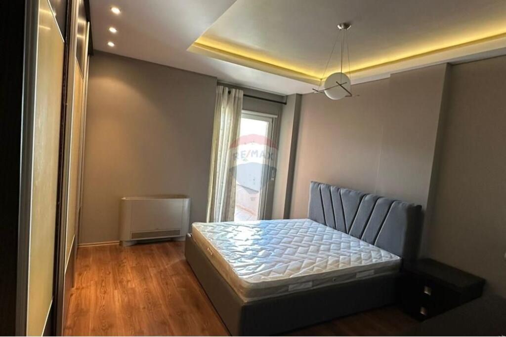 Apartament me qira 3+1 shume prane me Kodren e Diellit.