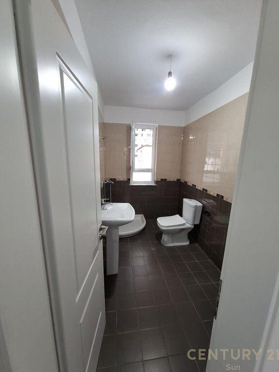 Apartment 1+1+balcony for sale on Kavaja street near auto Kadiu 129,000 € !!!