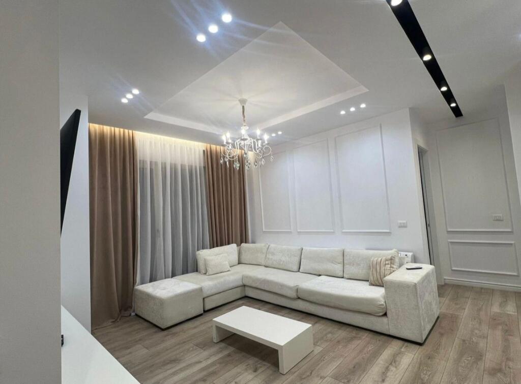 Apartament 2+1+2 me parkim per qira te stadiumi Air Albania