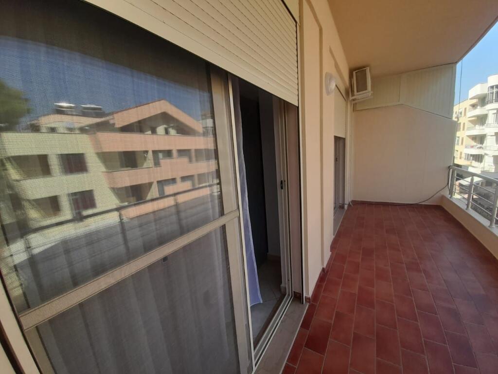 Jepet apartament me qera 2+1 LAGJA 13 DURRES