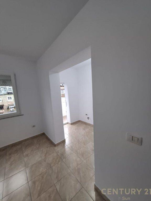 Apartment 1+1+balcony for sale on Kavaja street near auto Kadiu 129,000 € !!!