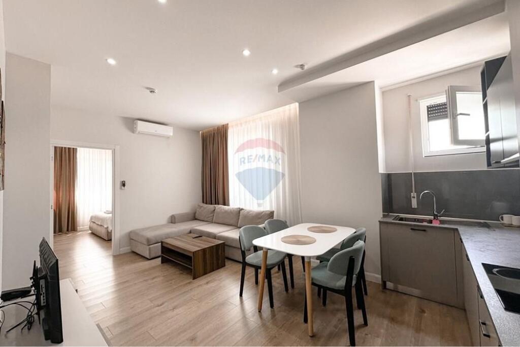 Apartment block for sale in Porcelan