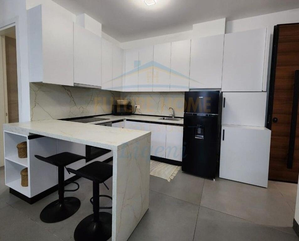 Affitto, Appartamento 2+1+Veranda+Posto Auto, Complesso Forest, Tirana