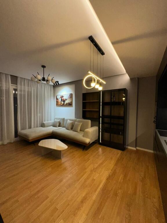 🏠 Appartamento 2+1 in affitto – Centro
