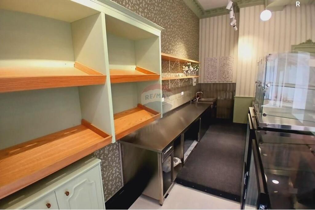 VENDITA AMBIENTE BAKERY-COFFEE PRESSO IL COMPLESSO ASL