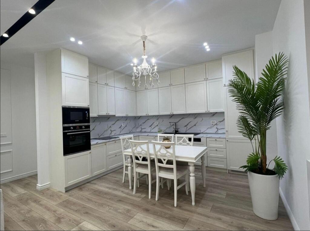 Apartament 2+1+2 me parkim per qira te stadiumi Air Albania