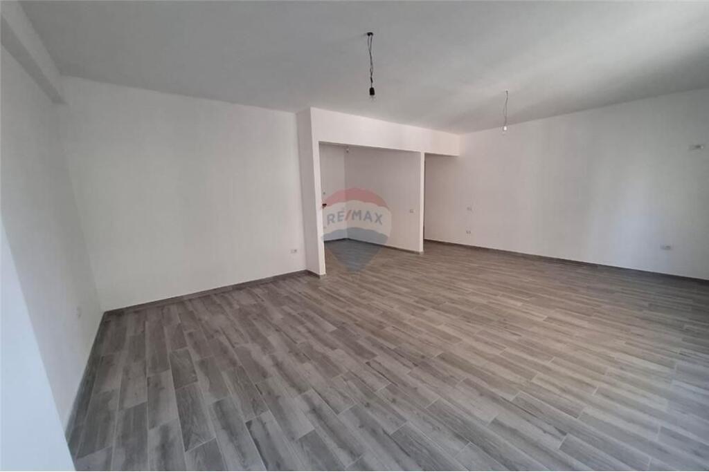 🏡 Appartamento 2+1 in Vendita – Via Gjergj Kastrioti, Vlora