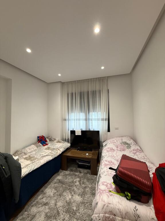 Tek Vilat Alexandros, Shitet Apartament I Investuar Me Cmim Okazion 1460 Euro/m²!