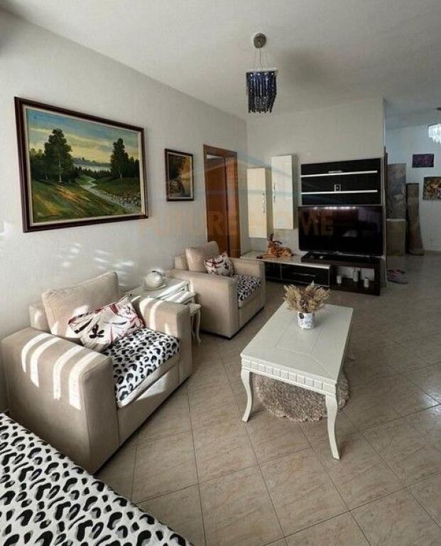 Shitet, Apartament 1+1, Rruga Muhamed Deliu,Fres