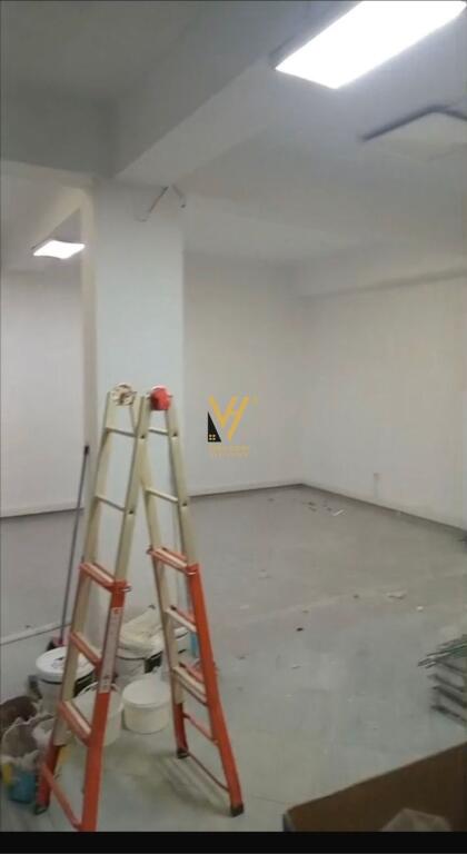 BUSINESS PREMISES 100 M2 FOR RENT IN CENTER 2,000 EURO
